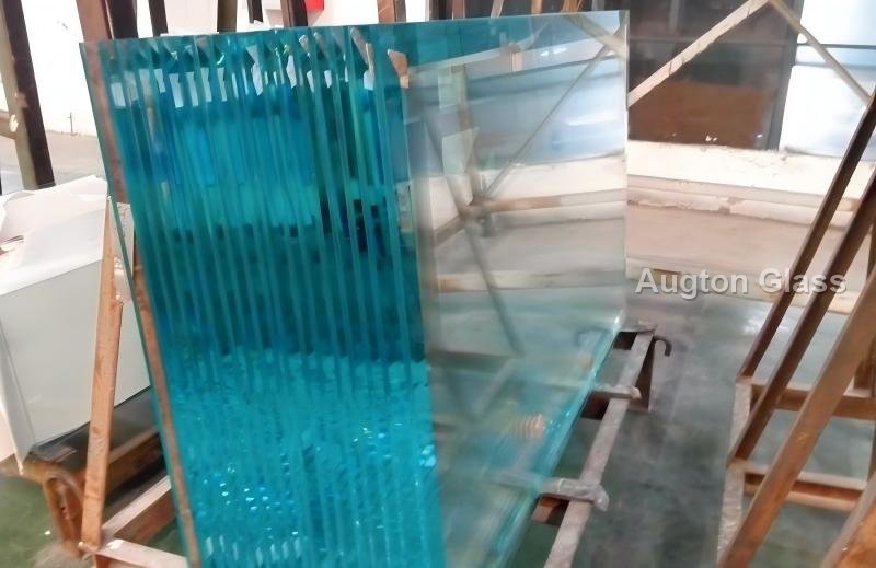 Low Iron Glass - production and packaging detail 1